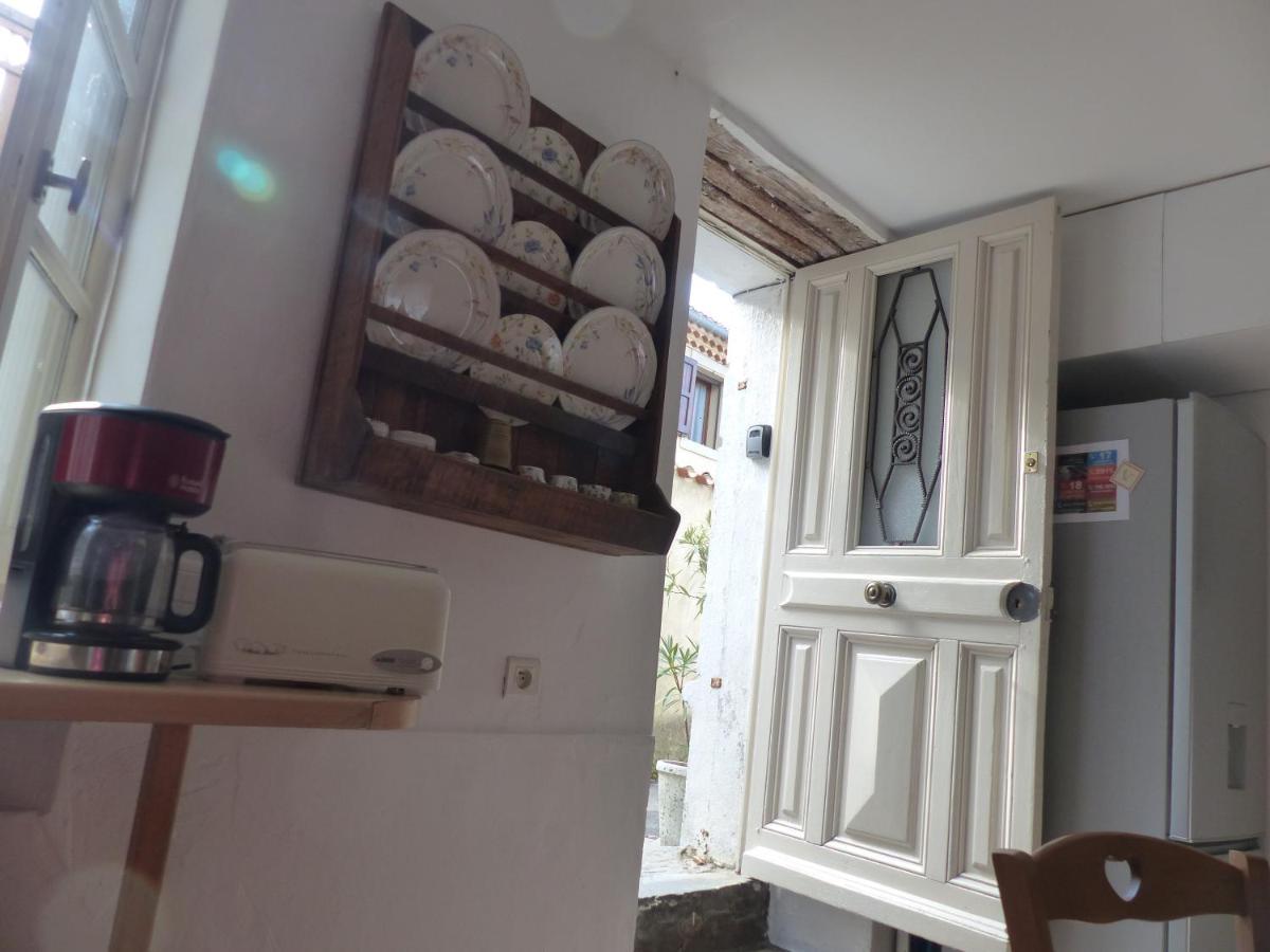 Holiday home Maison Des Remparts Nichee Sous La Cite Carcassonne