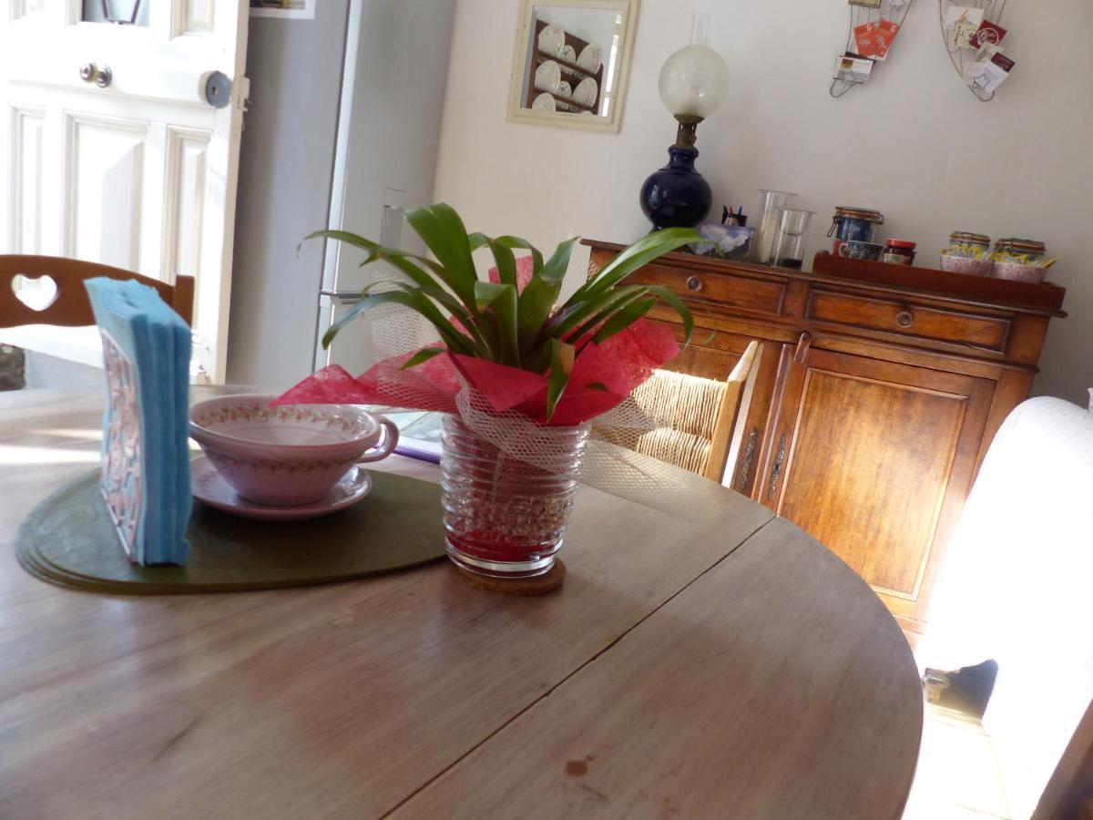 Holiday home Maison Des Remparts Nichee Sous La Cite *