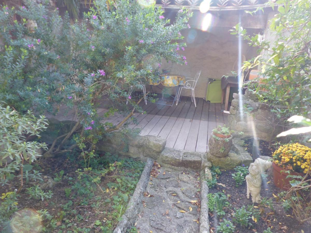 Holiday home Maison Des Remparts Nichee Sous La Cite