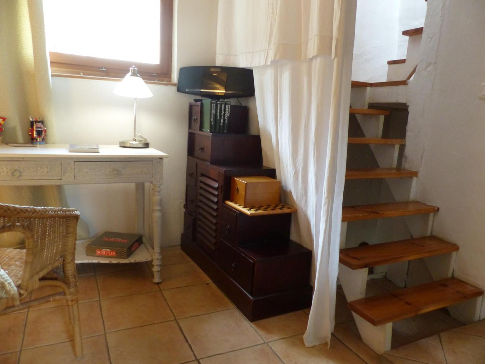 Holiday home Maison Des Remparts Nichee Sous La Cite