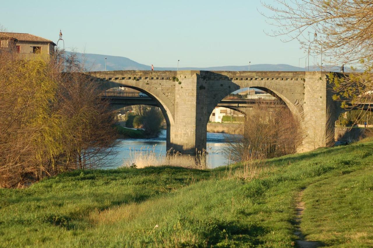 Maison Des Remparts Nichee Sous La Cite Carcassonne