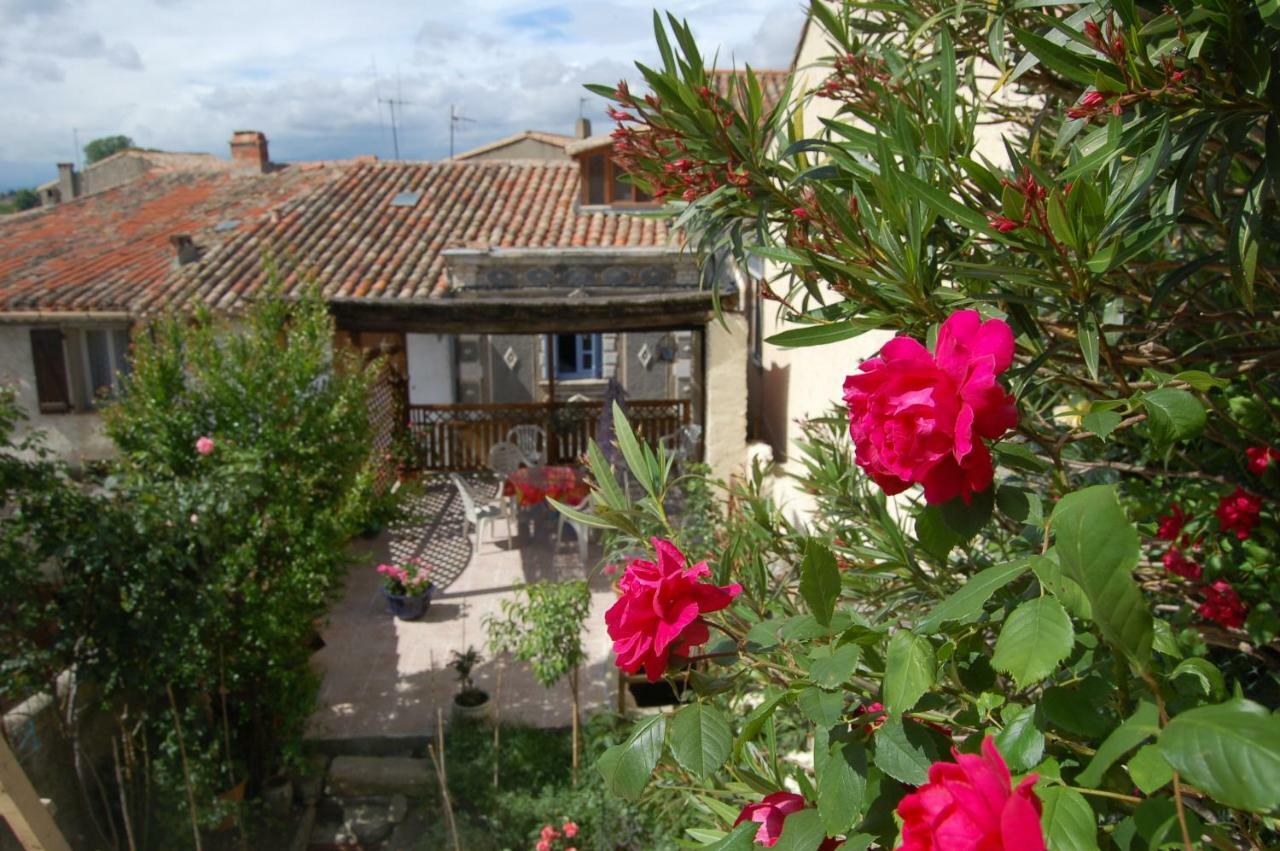Maison Des Remparts Nichee Sous La Cite Carcassonne