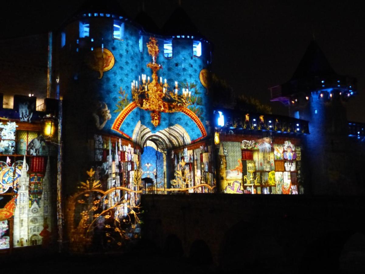Maison Des Remparts Nichee Sous La Cite Holiday home Carcassonne